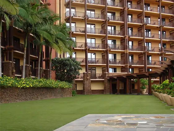 Hotel artificial grass lawn installed by SYNLawn